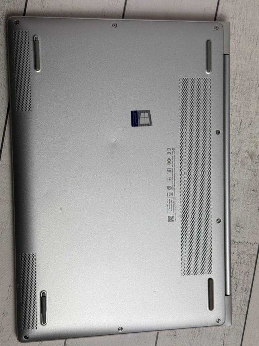 HP EliteBook 1040 G4 i5-7200U  8ram ssd 256 Full HD