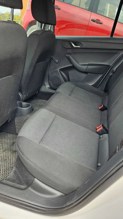 Skoda Rapid 1.2 Benz / Polski salon / 2 Właściciel