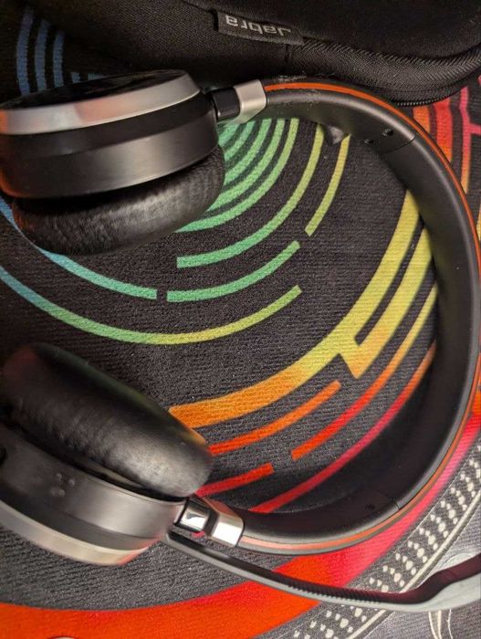 Повний комплект: Jabra Evolve 65 бездротова (адаптер+кабель+чохол)