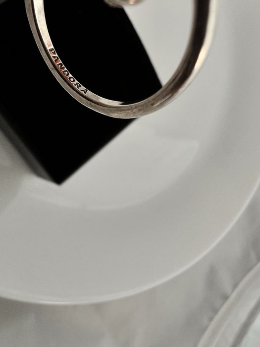 Srebrny pierścionek PANDORA Ag925