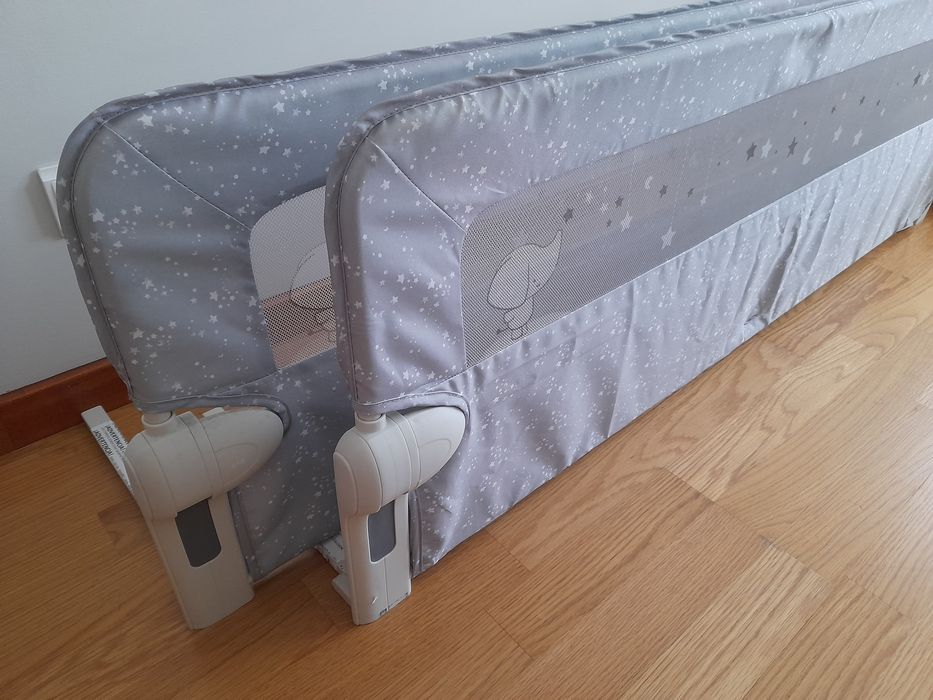 Barreira cama rebatível