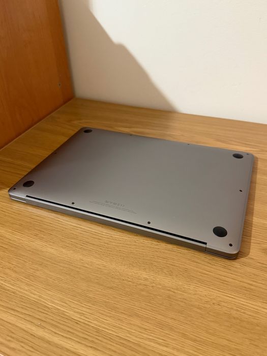 MacBook Air 2018 / 16gb / 256gb