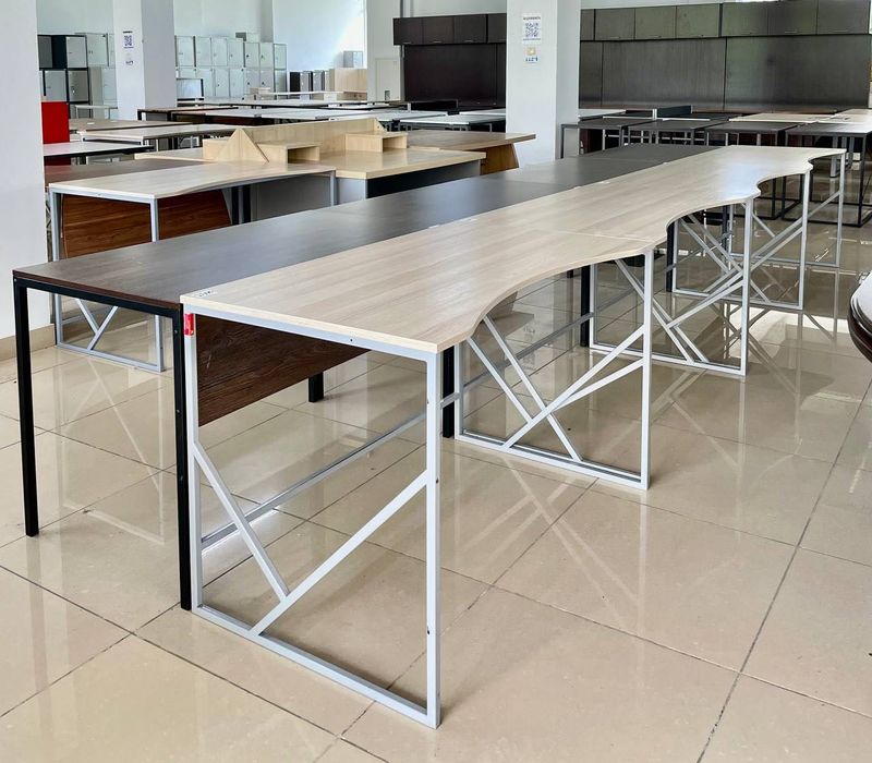 РАСПРОДАЖА офисной мебели кресла стулья табуреты