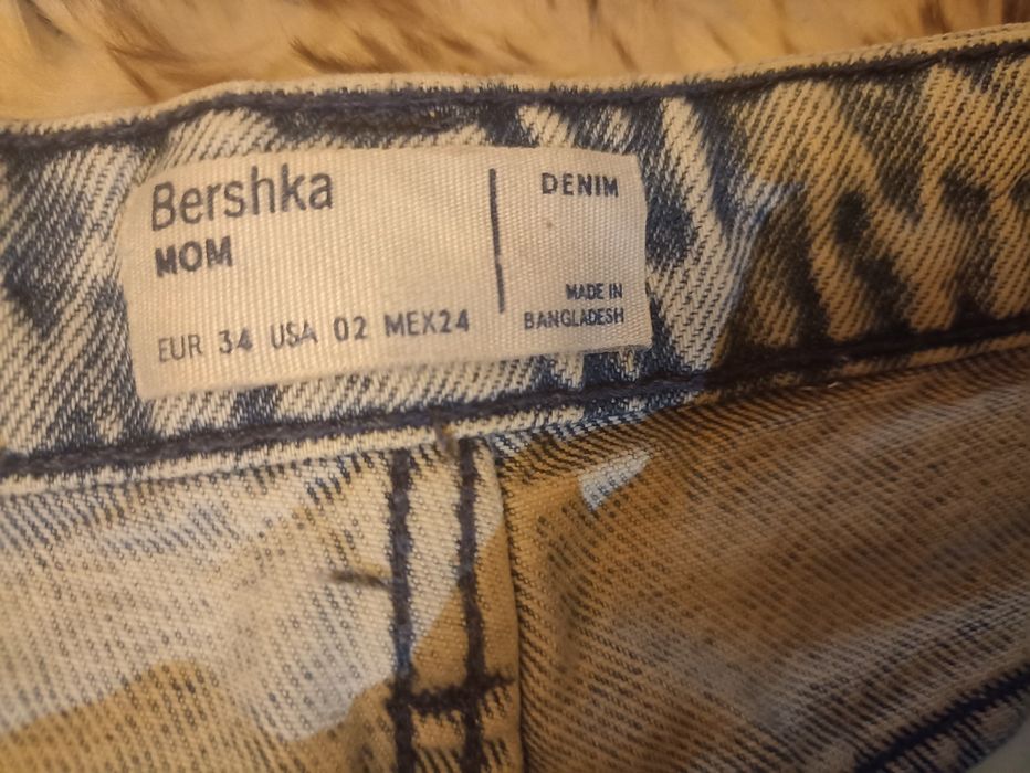 Dżinsy cudne Bershka