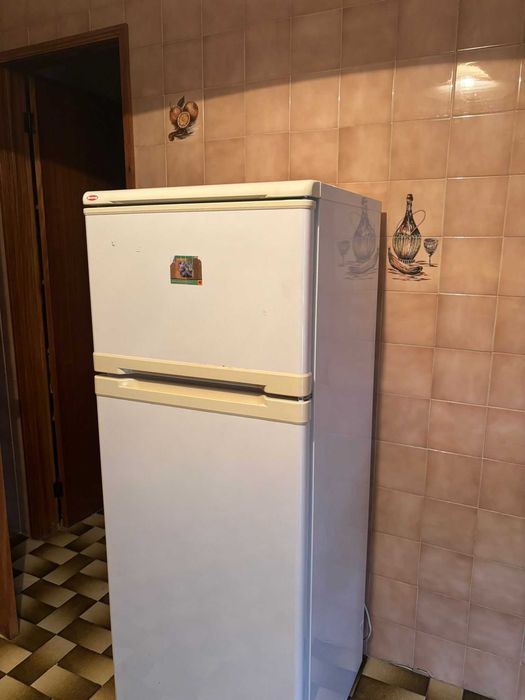 Frigorífico antigo Becken - A funcionar perfeitamente