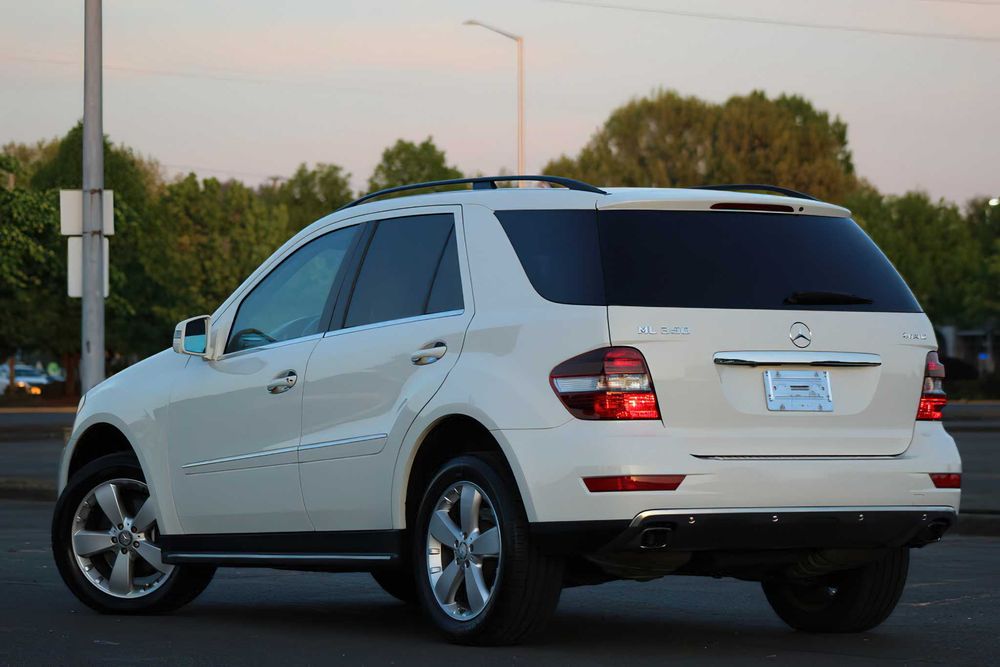 Mercedes-Benz M-Class ML 350 4MATIC      2011