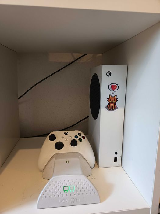 XBOX Series S com Base de Carregamento e Bateria Recarregável