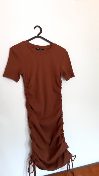 Vestido drapeado Zara