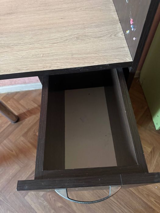 письменный стол