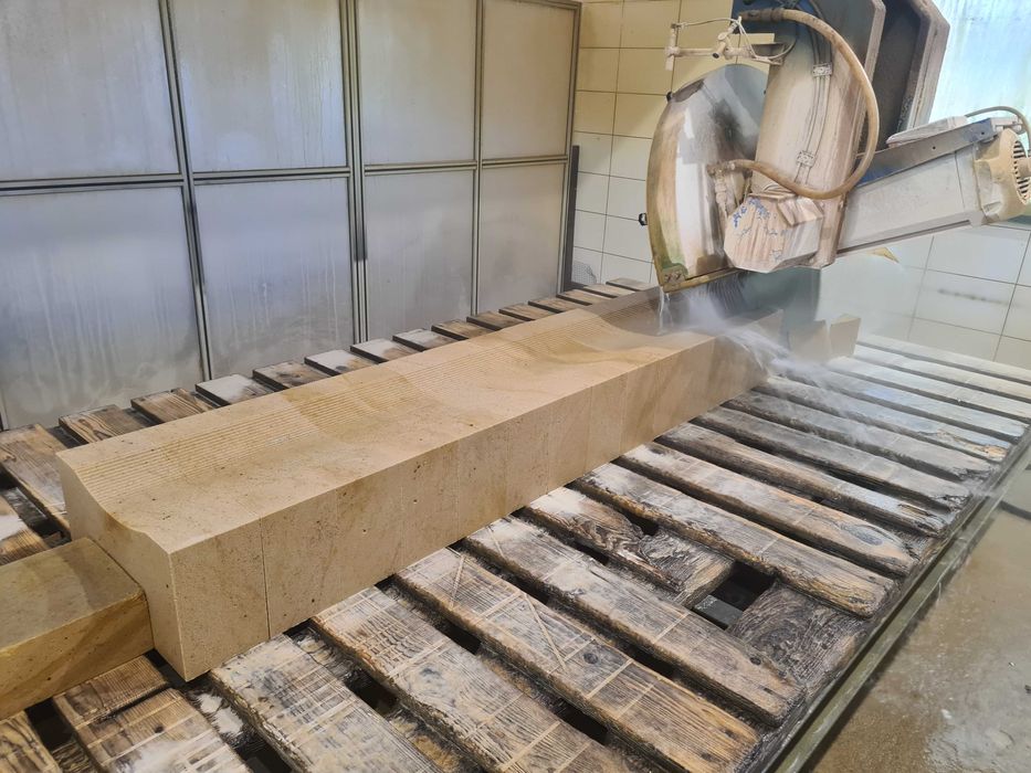 Studnia z piaskowca | Studnia ogrodowa |R120cm r80cm H60cm| Na wymiar