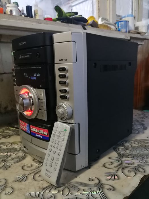 Продам музыкальный центр Sony RG590S