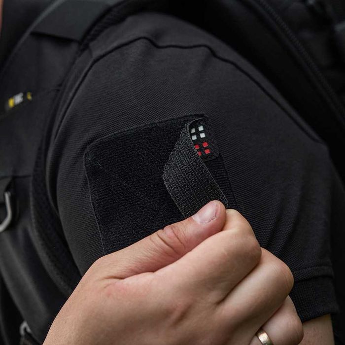 Naszywka na rzep  flaga 25x80 (miniaturowe kwadraty) Black/White/Red