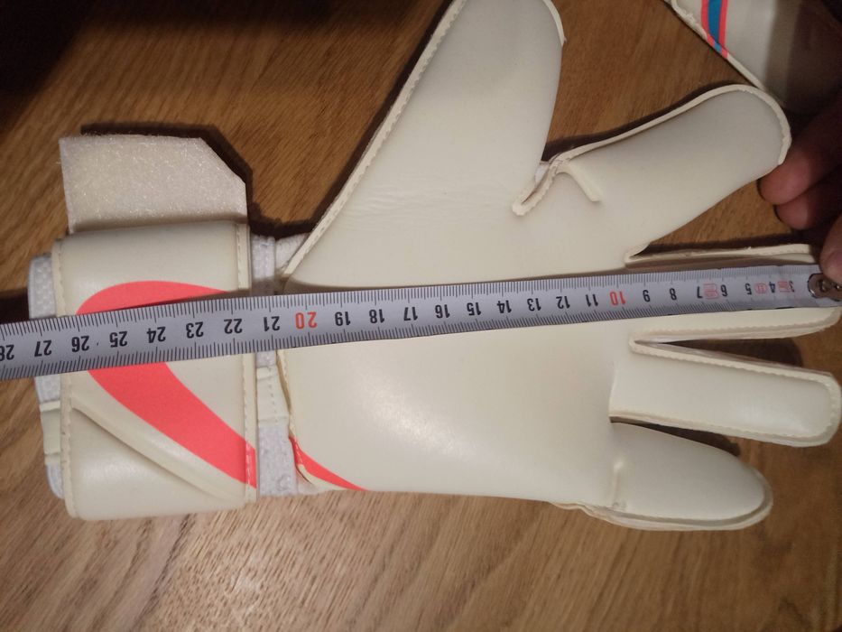 Rękawice bramkarskie Nike grip 3. R.9