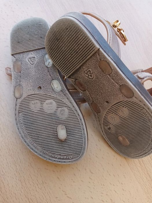 Sandalias de criança