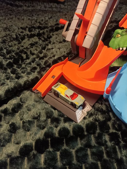 Траса Хотвілс,водонапірна станція