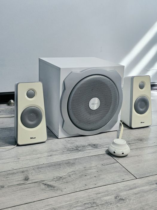 Колонки, акустика TRUST Tytan 2.1  Speaker белые