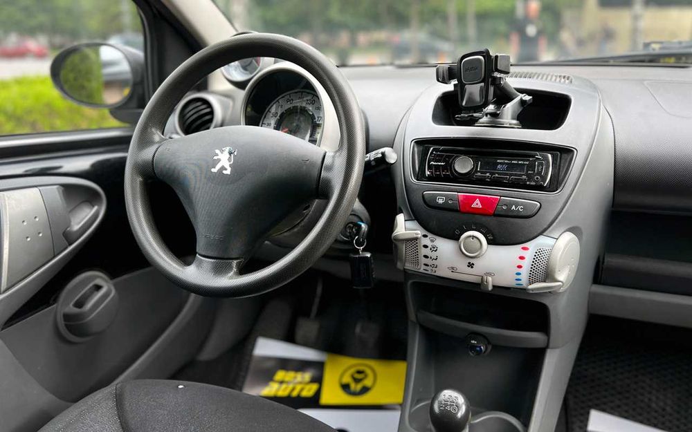 Peugeot 107 2011