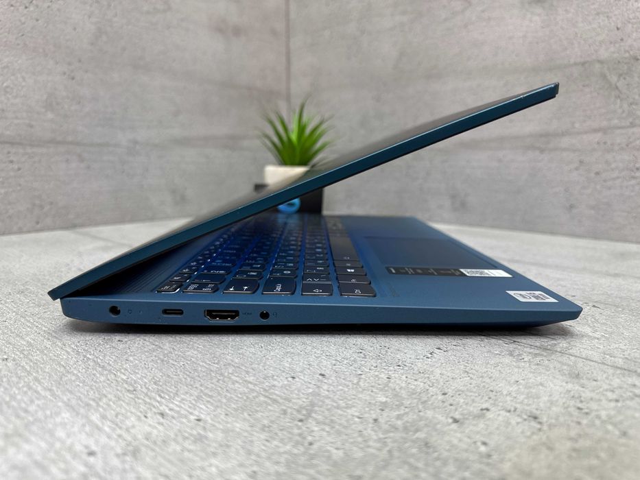Стильний ноутбук Lenovo IdeaPad 5 15IIL05/i5-1035G1/15.6/256 ssd/8ddr4