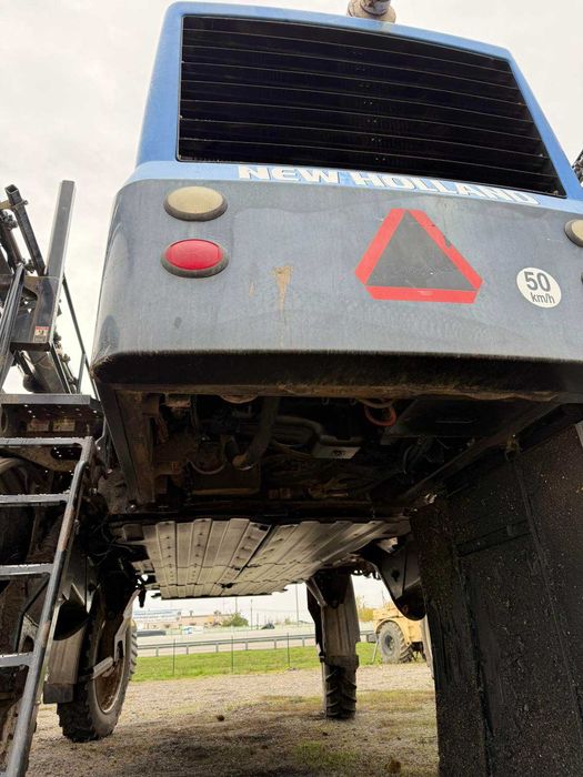 оприскувач самохідний New Holland SP275F