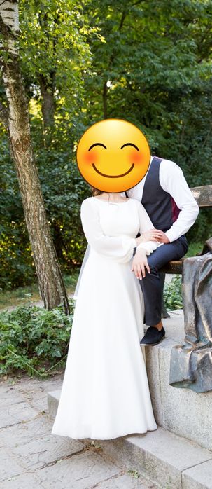 Продам весільну сукню