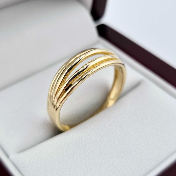 Elegancki złoty pierścionek 2,82g PR.585 14K R.22
