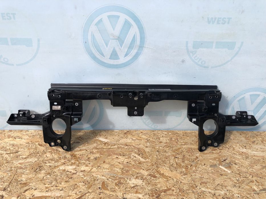 Телевизор панель радіаторів VW Touareg NF 7P6805594C