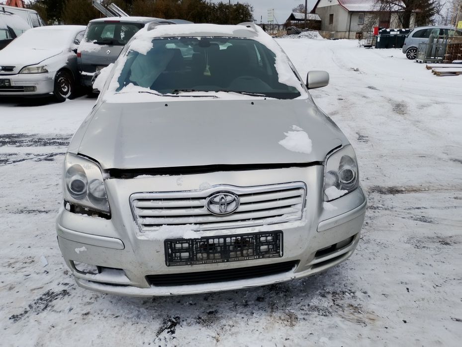 Toyota Avensis, 2003r, 1.8 Pb - na części.