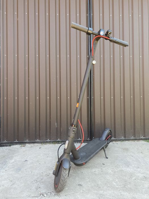 Електросамокат Xiaomi Mi Electric Scooter Pro 2
