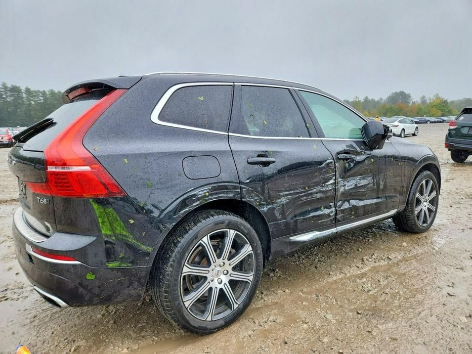 Volvo XC 60 INSCRIPTION / AWD / T6 / niski przebieg