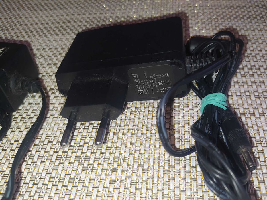 Zasilacze 5V 2A i 1A USB   3 SZTUKI