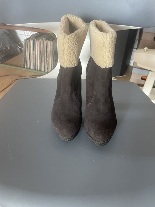 Botins em camurça castanhos marca Miss Sixty