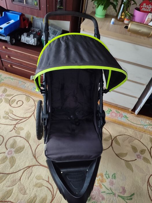Продам прогулянкову коляску