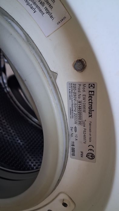 Oportunidade Máquina ELECTROLUX . 2 em 1 -Lavar e secar roupa  1000 rotações , cuba 100% inox