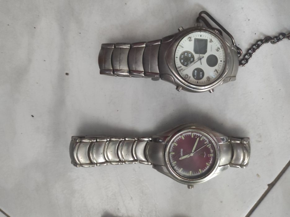 Relógios diversos  ler descrição