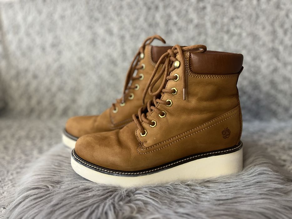 Черевики Apple of Eden