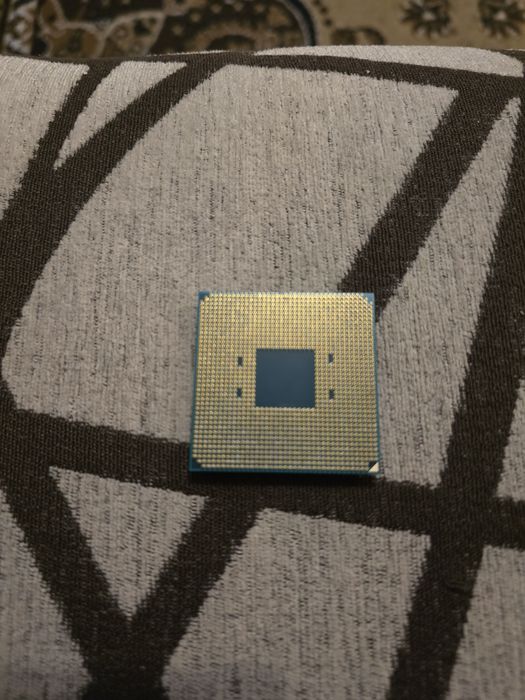 AMD Ryzen 7 1800x 8/16 4.0GHz+бокс кулер