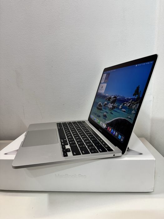 MacBook Pro 13 Silver M1 8/512gb