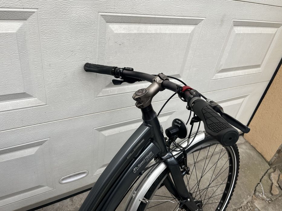 Продам жіночий велосипеж Specialized