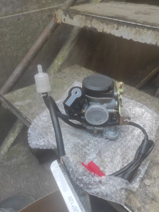 Продам карбіратор на скутер Хонда діо AF56