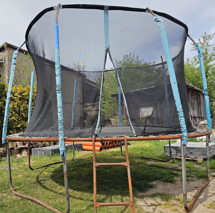 Trampolina ogrodowa
