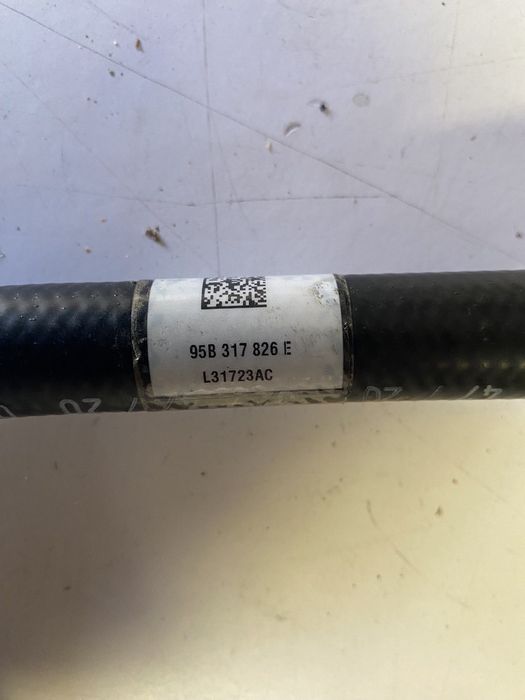 Porsche macan 2.0  соединительная трубка 95b317826e