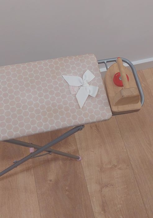 Tábua e ferro de brincar