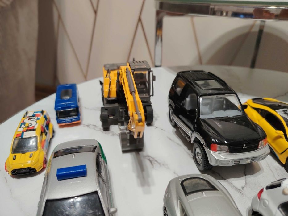 Zestaw autek burago welly hot wheels