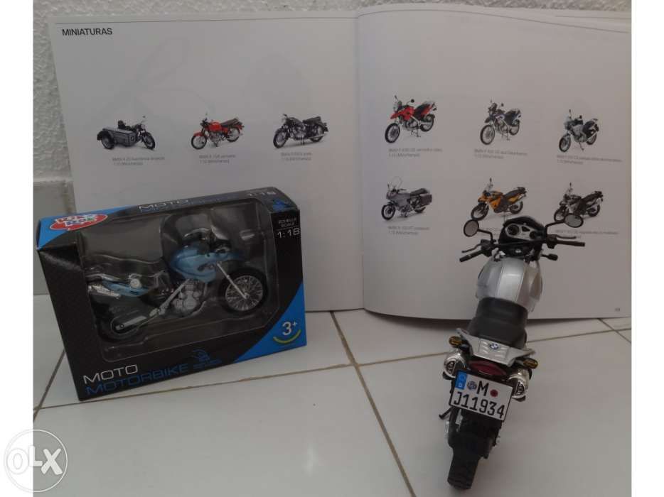 Motas em miniatura bmw f 650 gs cinzenta e azul
