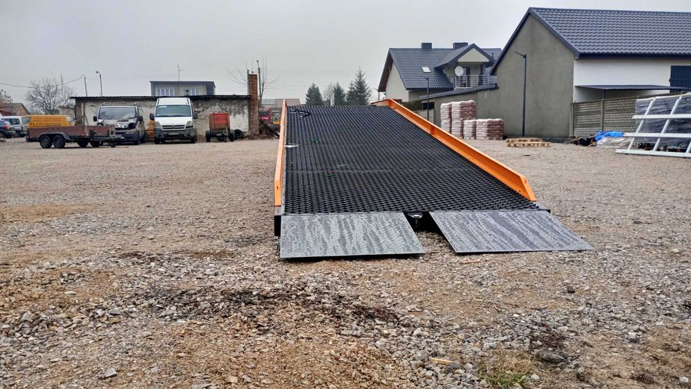 Mobilna rampa , platforma najazd do kontenera 10 ton
