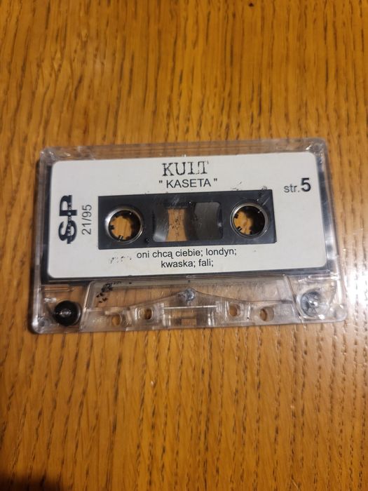 Kult "Kaseta" bez okładki