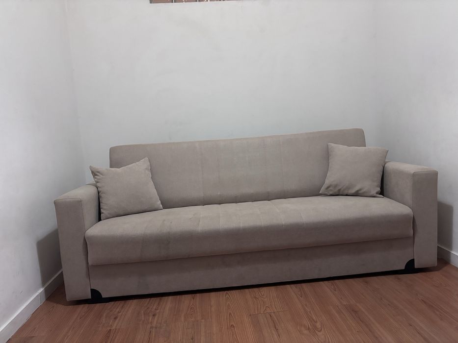 Sofá cama com baú