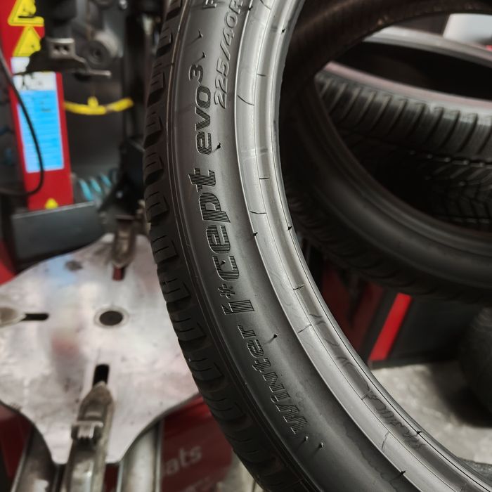 225/40/18 XL Sprzedam komplet opon zimowych Hankook