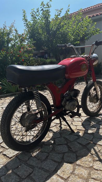 troco mota classica  com motor a trabalhar, por mota de mato ou moto4
