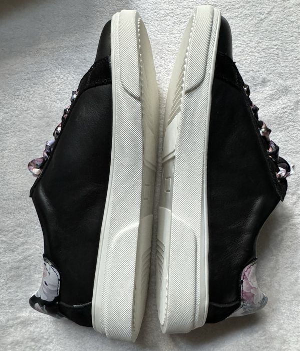 Guess czarne sneakersy Mila rozmiar 37